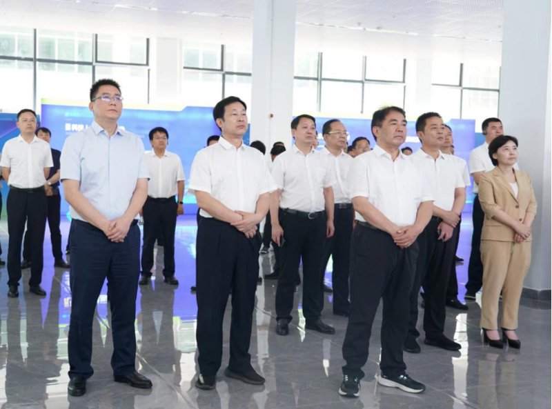 曹普華、李摯帶隊考察岳陽高新技術產業園區項目
