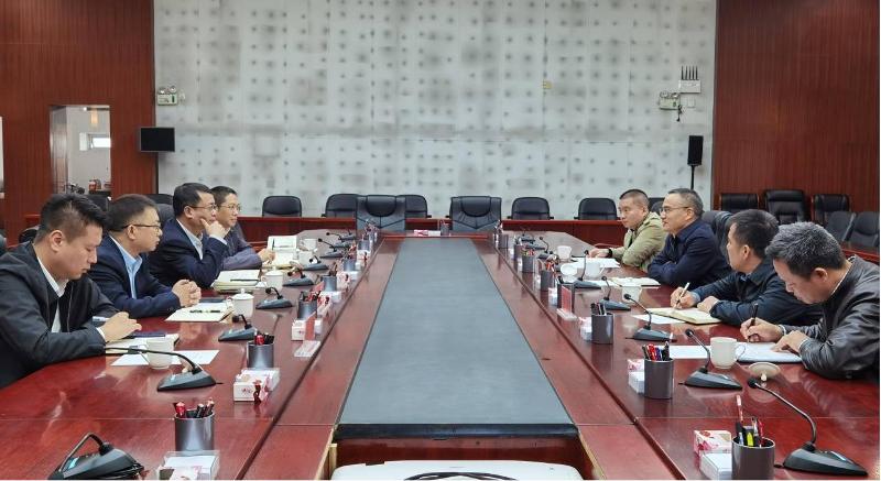 胡流芳拜訪崇左市委常委、常務(wù)副市長羅海山